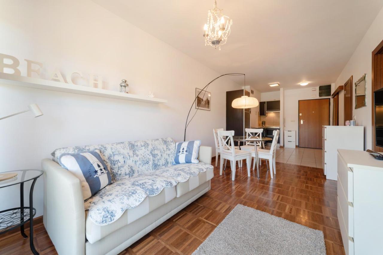 Nowoczesny Apartament W Helskiej Villi W Helu Exterior photo